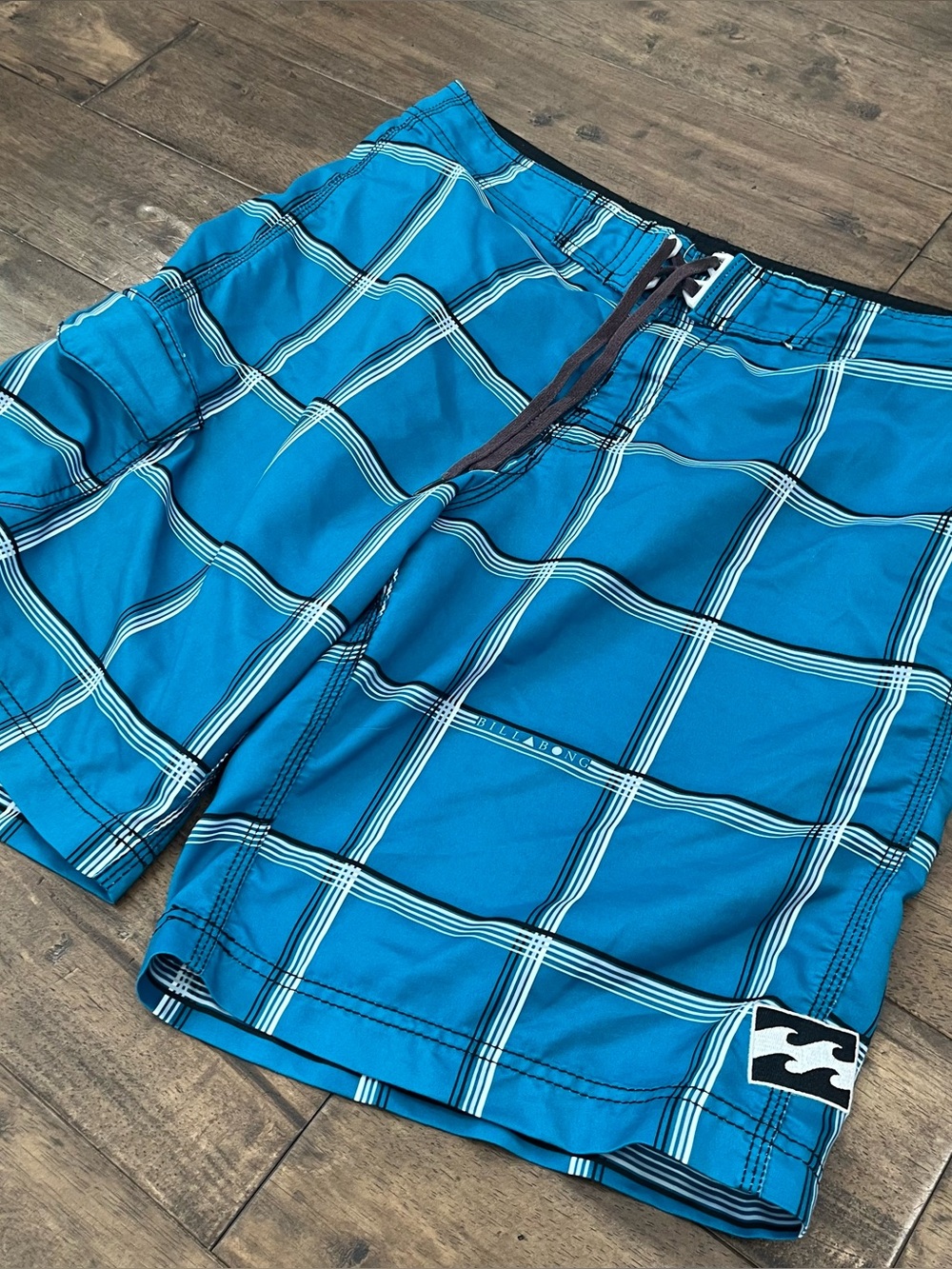 Vintage Men’s Surfwear Billabong blue plaid board shorts #skater #surf